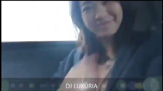 Penasaran! bokep-indo Janda Bohay Ini on Ponsel Buat Video Pribadi